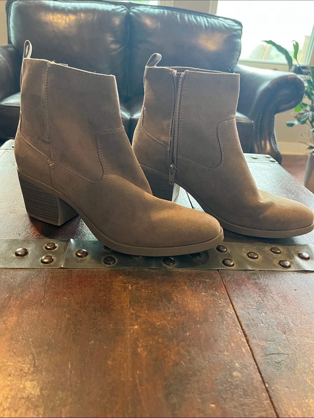 Old Navy Women's Taupe Suede Ankle Booties - Classic Side Zip